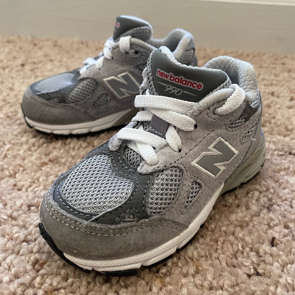 Toddler & Infant Grey New Balance 990 V3, Size US 5 Shoes, Gently Used